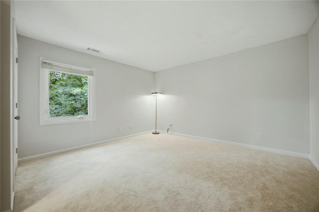 2990 Ascot Lane
