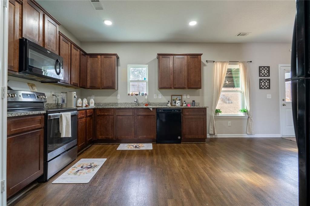 735 Walnut Creek Circle