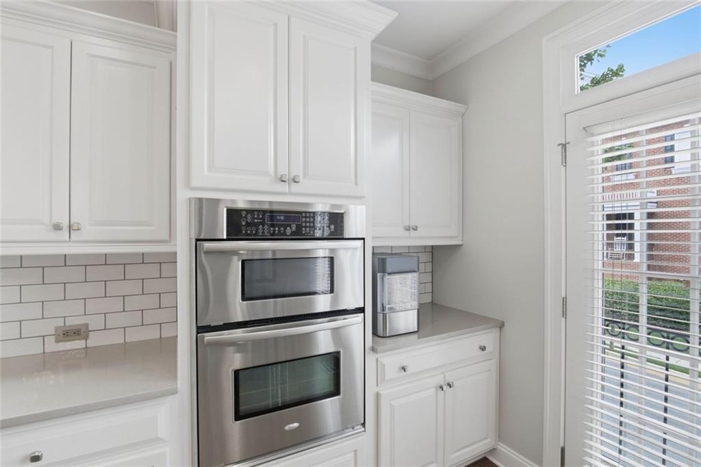 5511 Waters Edge Trail