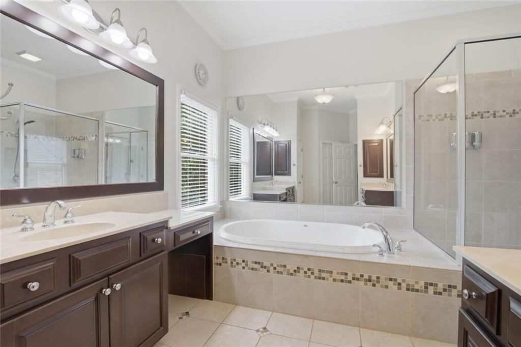 5511 Waters Edge Trail
