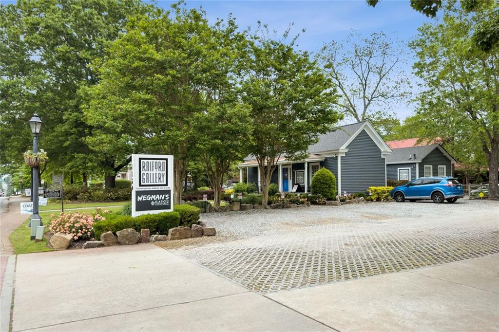 5511 Waters Edge Trail