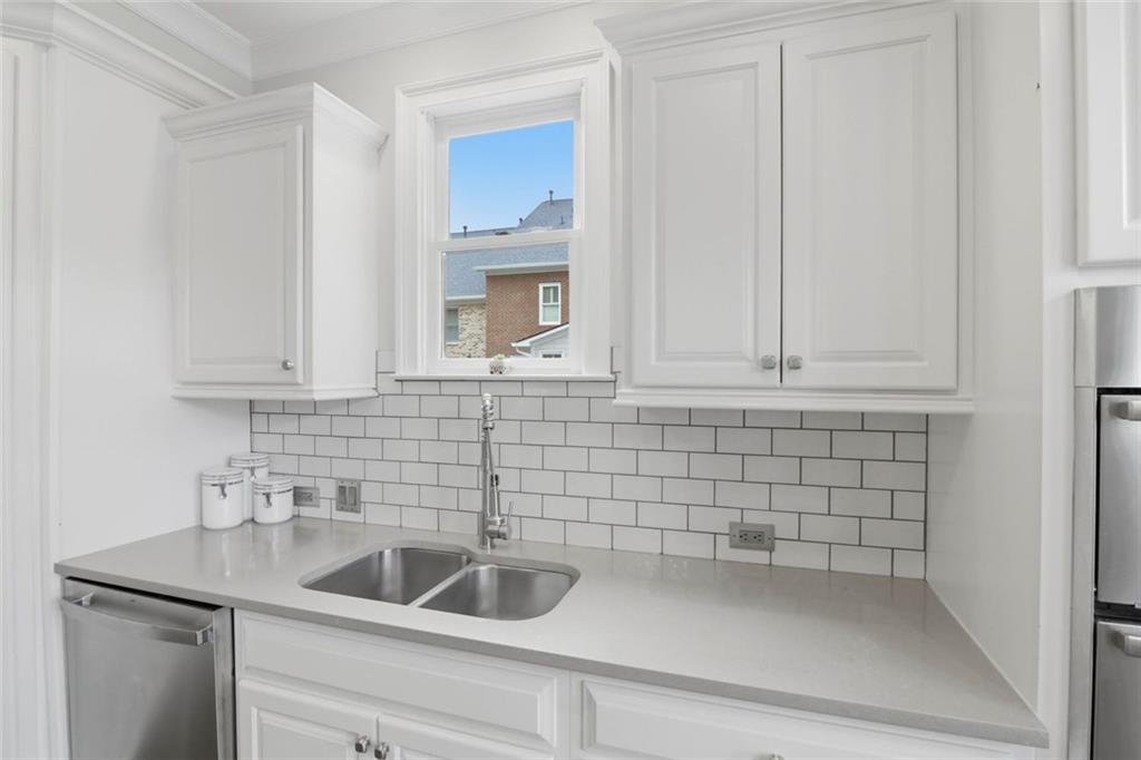 5511 Waters Edge Trail
