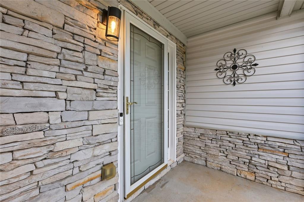 953 Jefferson Walk Circle