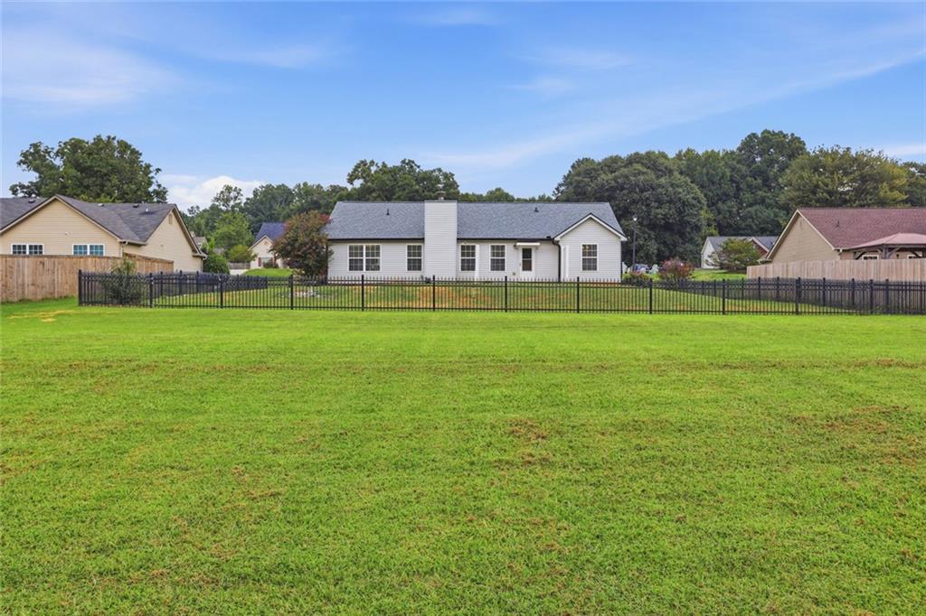 953 Jefferson Walk Circle