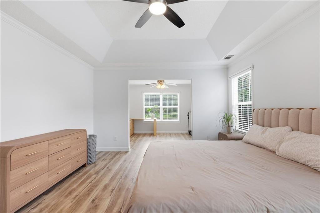 953 Jefferson Walk Circle