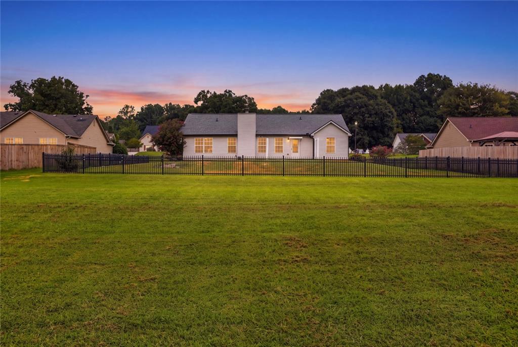 953 Jefferson Walk Circle