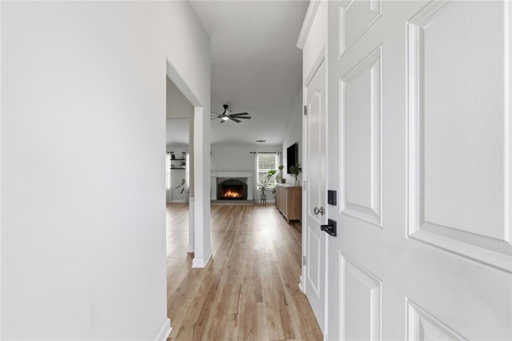953 Jefferson Walk Circle
