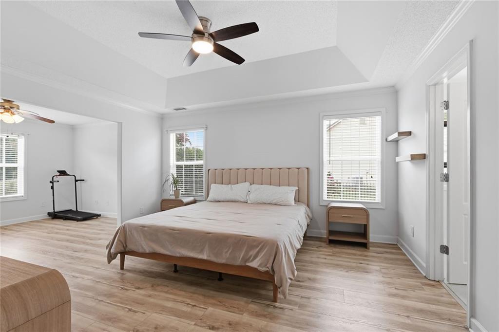 953 Jefferson Walk Circle