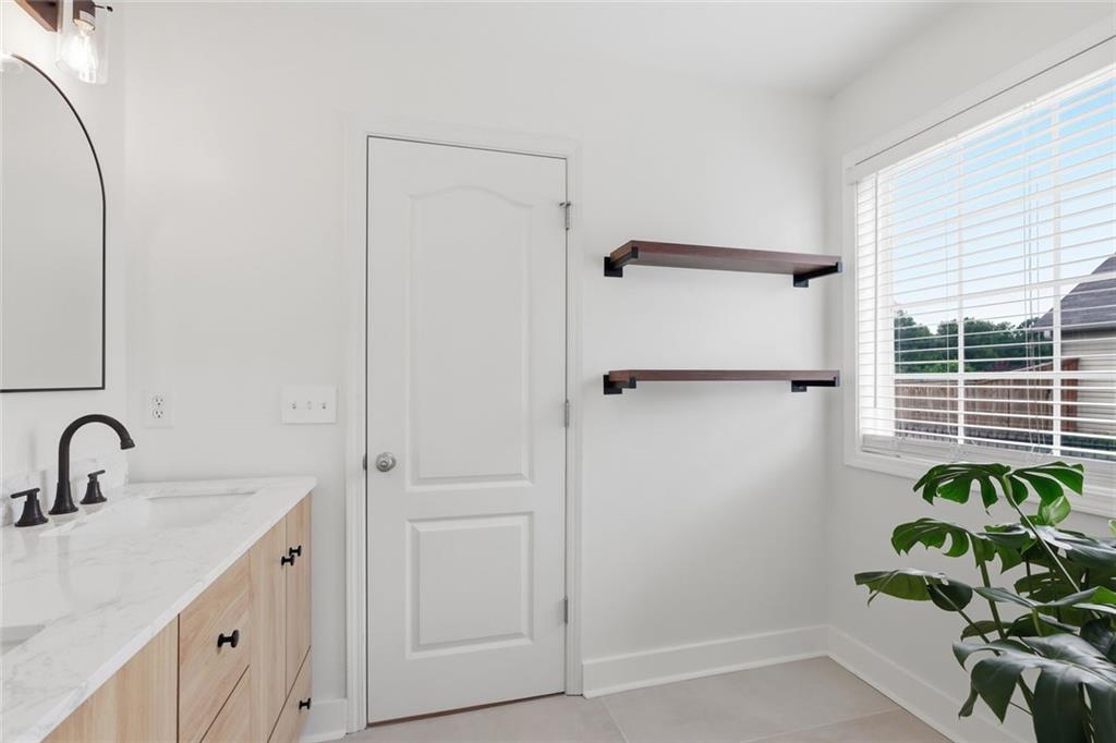 953 Jefferson Walk Circle