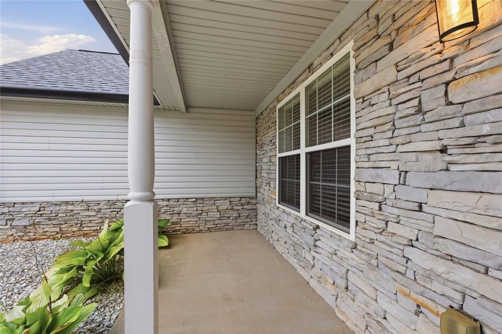 953 Jefferson Walk Circle
