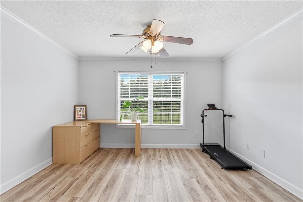 953 Jefferson Walk Circle