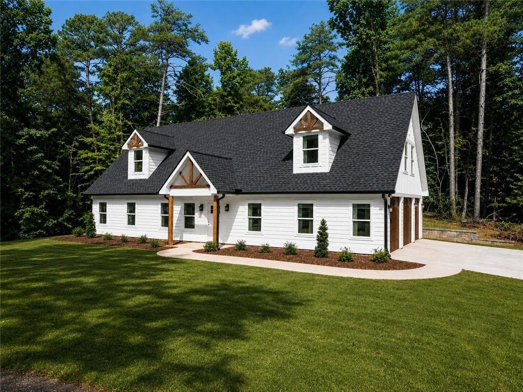 6711 Wildwood Trail
