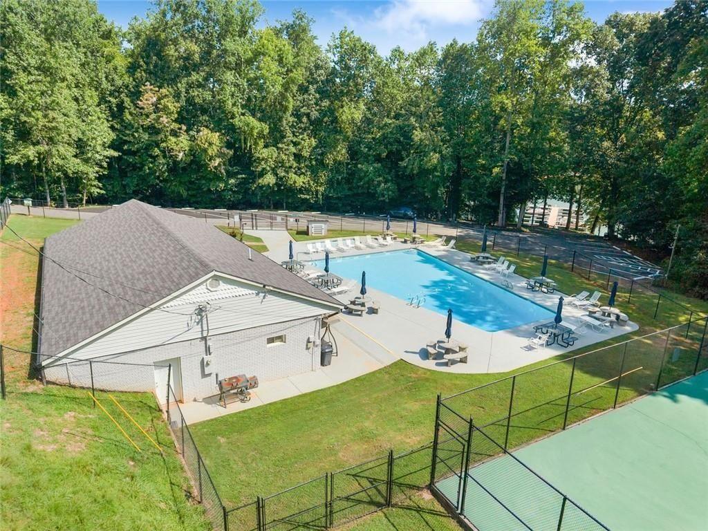 6711 Wildwood Trail