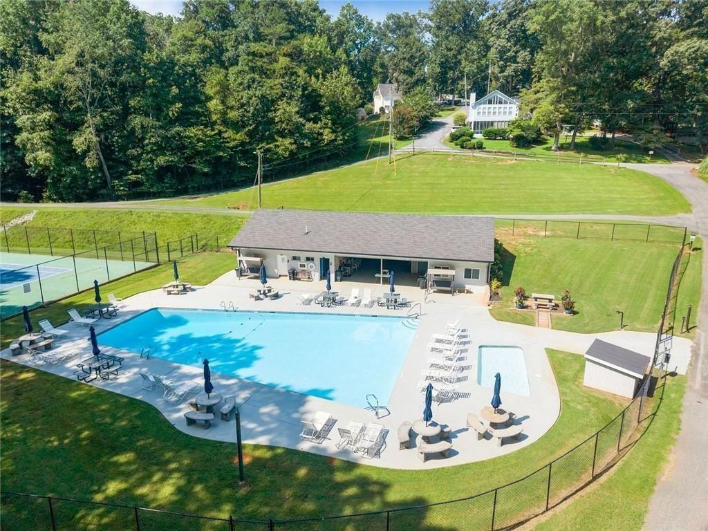 6711 Wildwood Trail