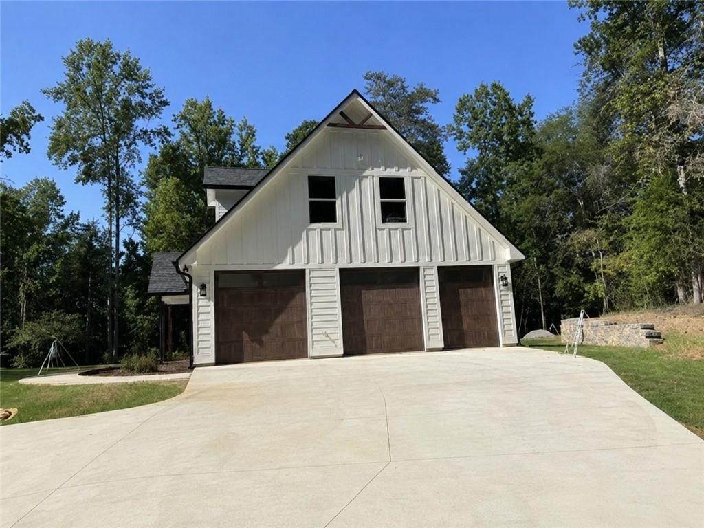 6711 Wildwood Trail