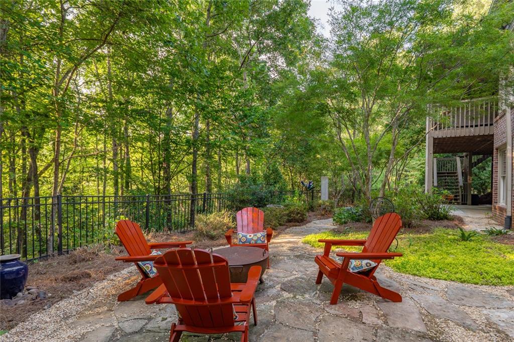 155 Willow Oak Lane