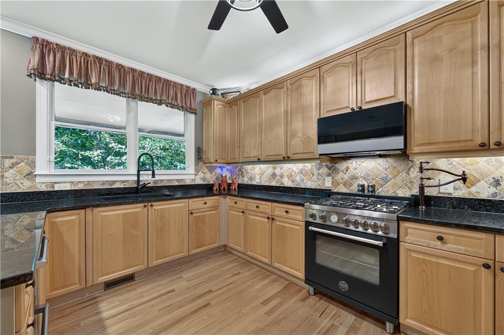155 Willow Oak Lane