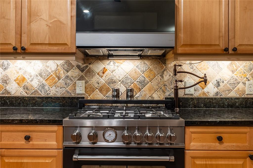 155 Willow Oak Lane