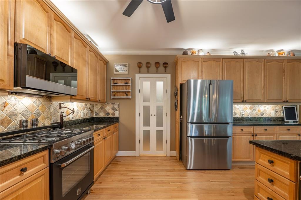 155 Willow Oak Lane