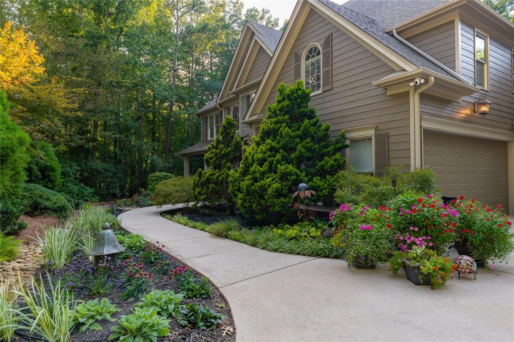 155 Willow Oak Lane
