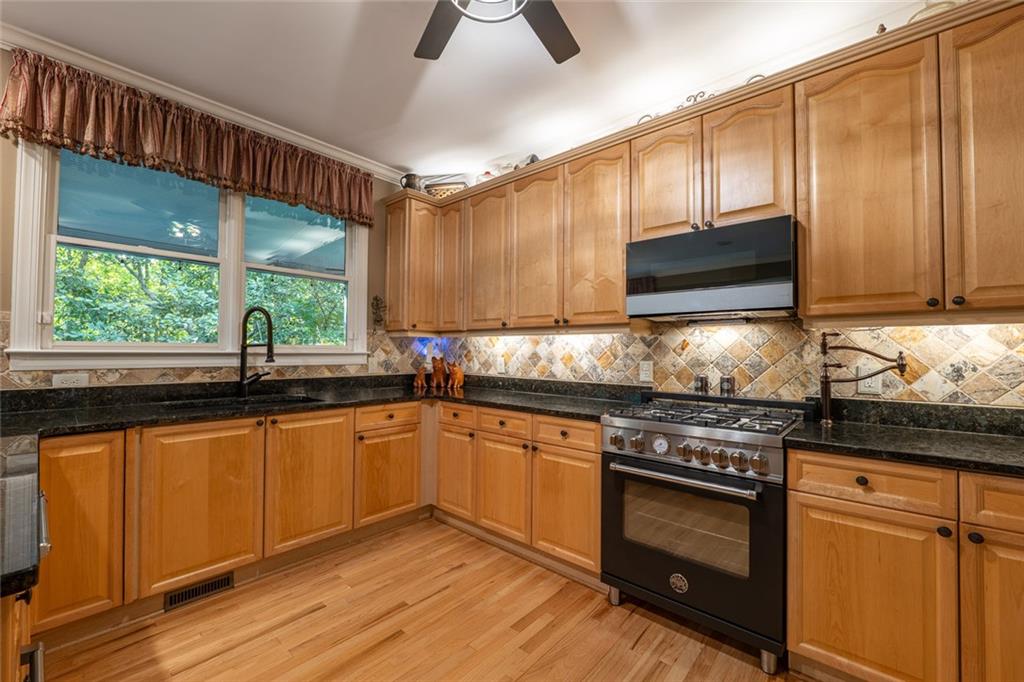 155 Willow Oak Lane