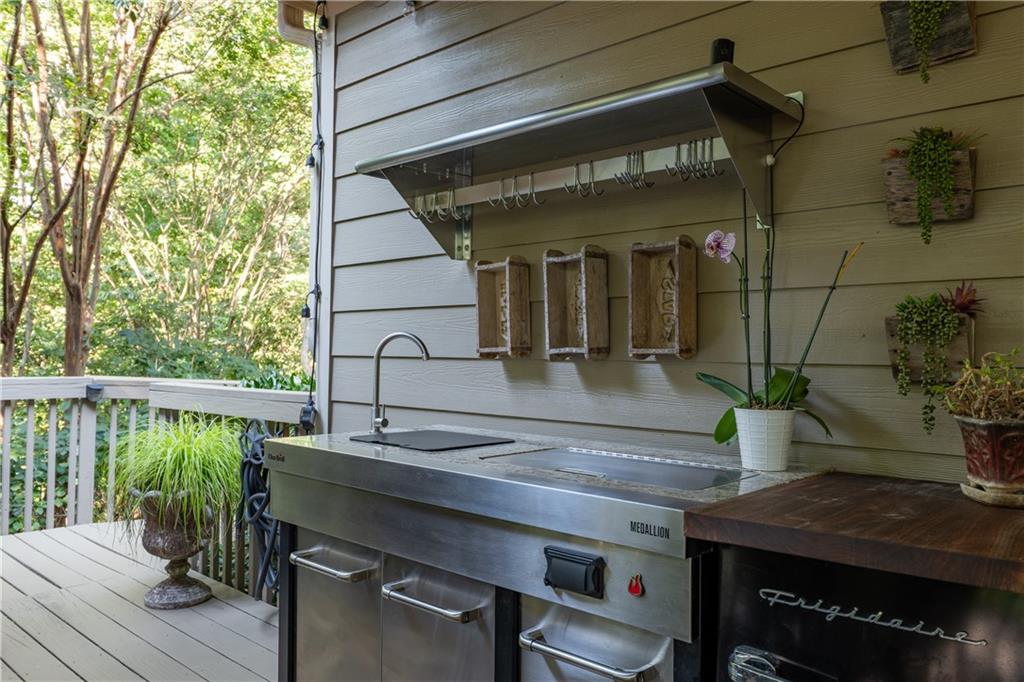 155 Willow Oak Lane