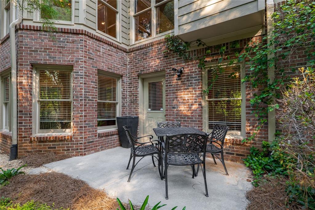 155 Willow Oak Lane