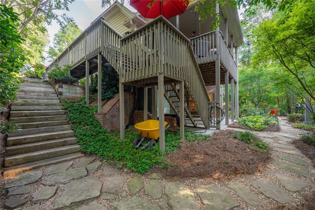 155 Willow Oak Lane