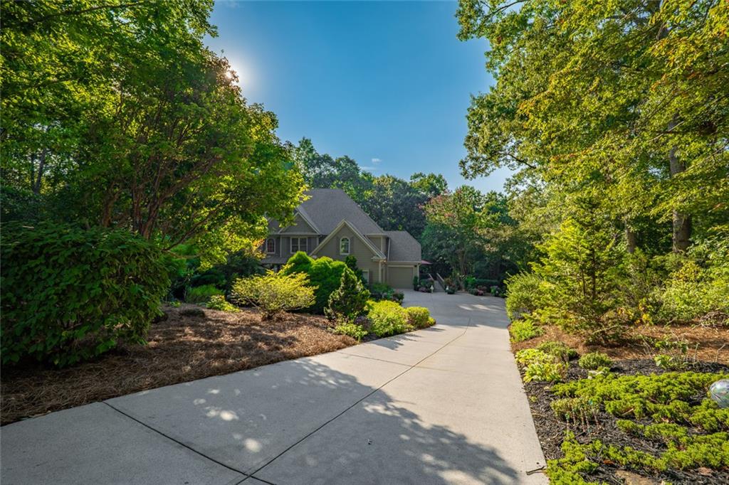 155 Willow Oak Lane