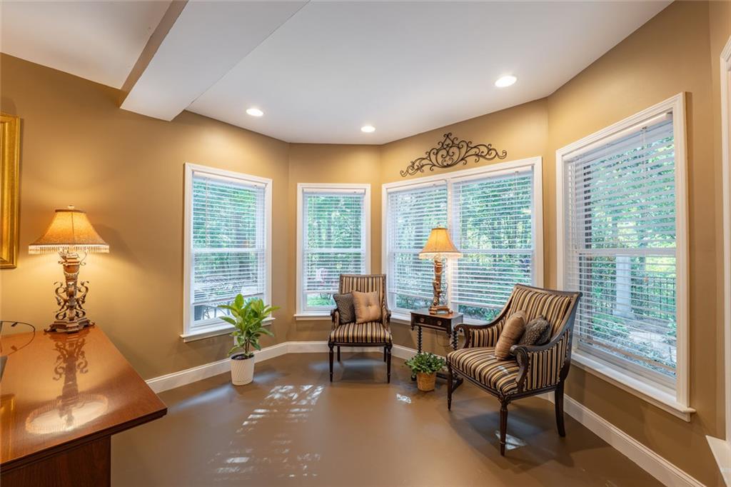 155 Willow Oak Lane