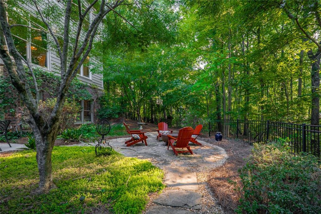 155 Willow Oak Lane