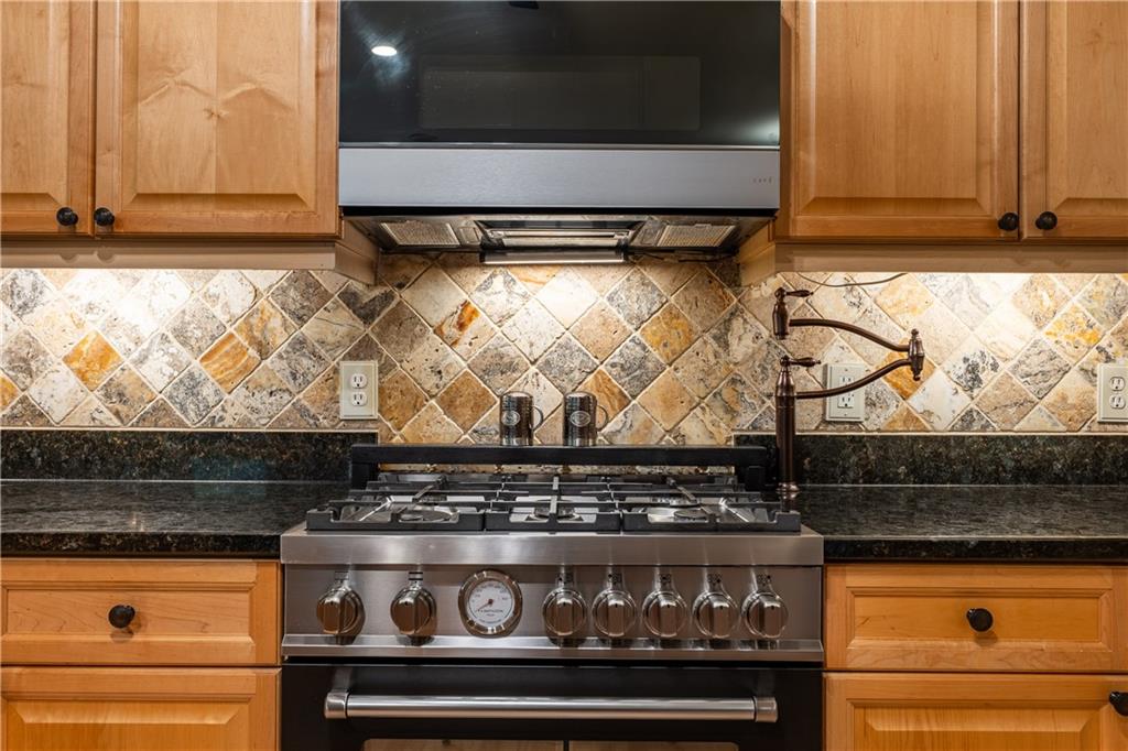 155 Willow Oak Lane