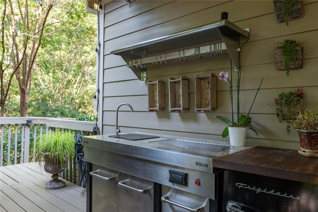 155 Willow Oak Lane