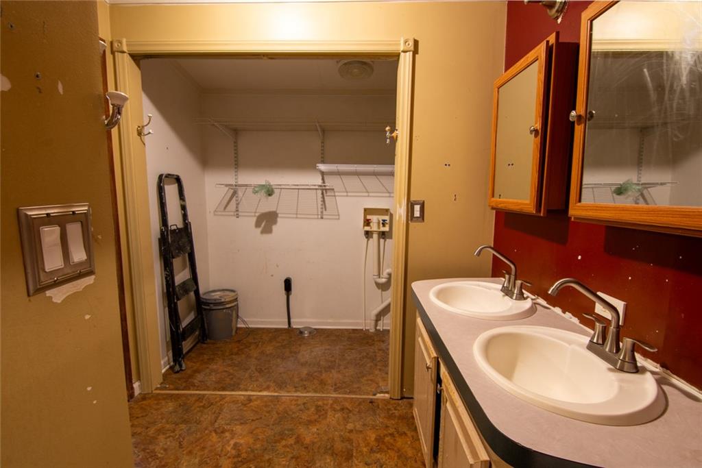 81 Cherokee Trail