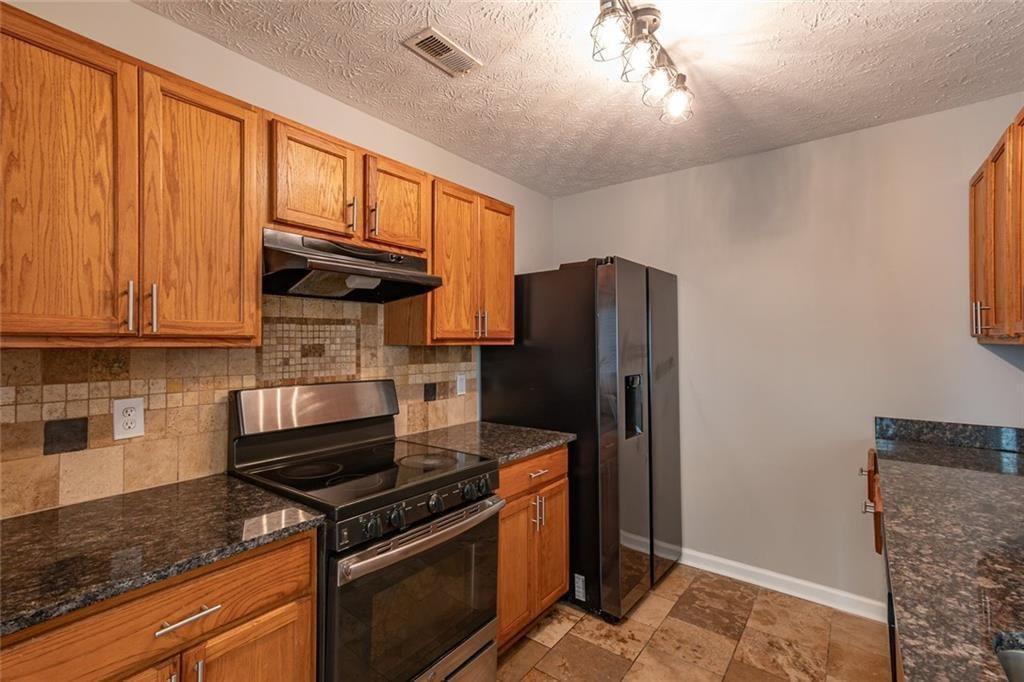 5550 Strathmoor Manor Circle