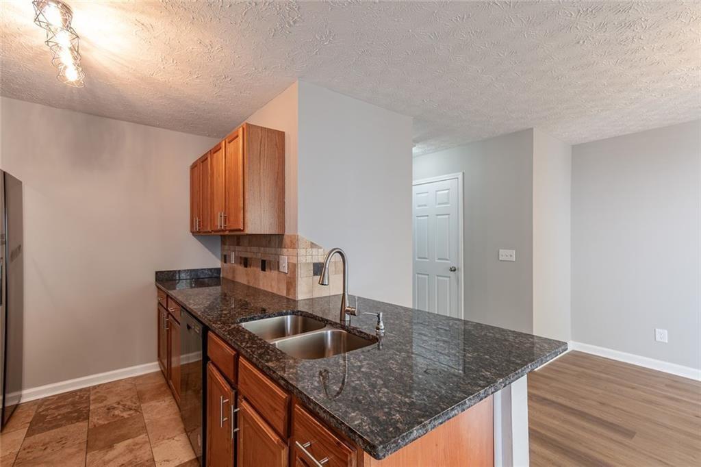 5550 Strathmoor Manor Circle