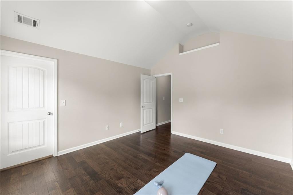 5815 Crest Oak Way