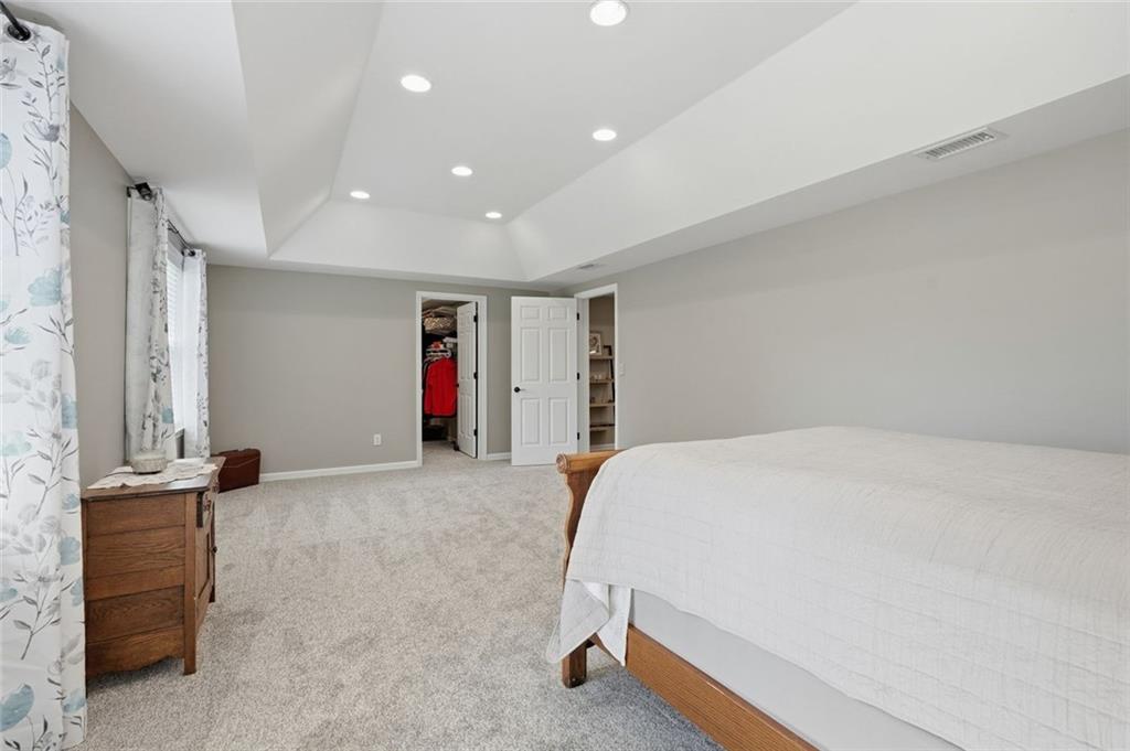 5370 Avonshire Lane