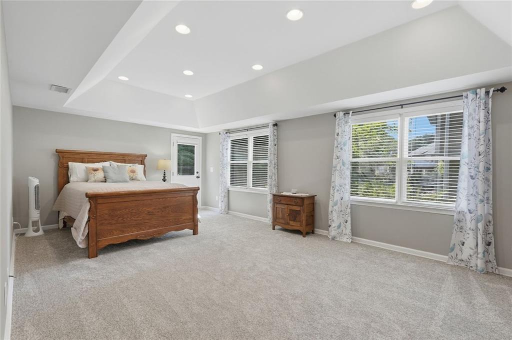 5370 Avonshire Lane