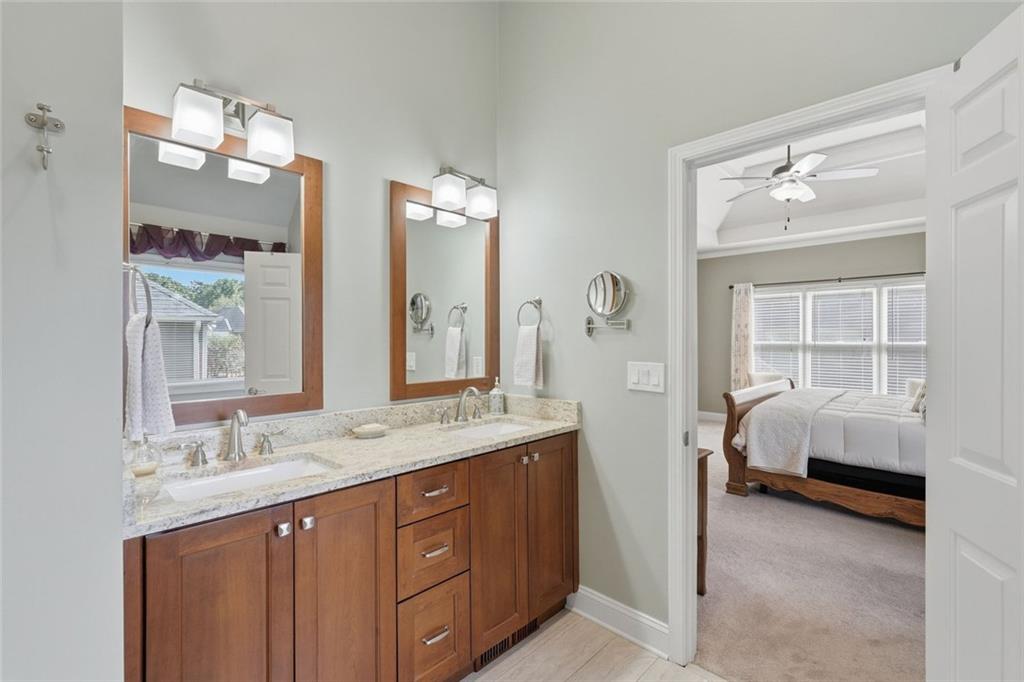 5370 Avonshire Lane