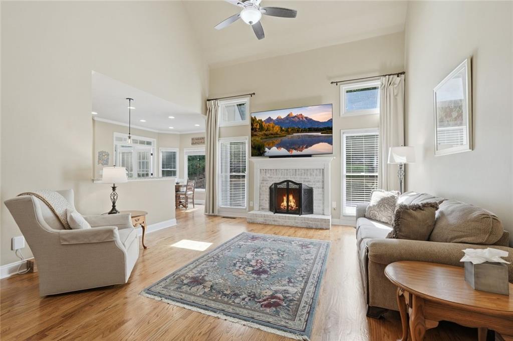 5370 Avonshire Lane
