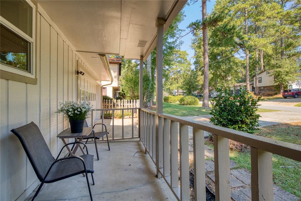 2494 Rhoanoke Drive