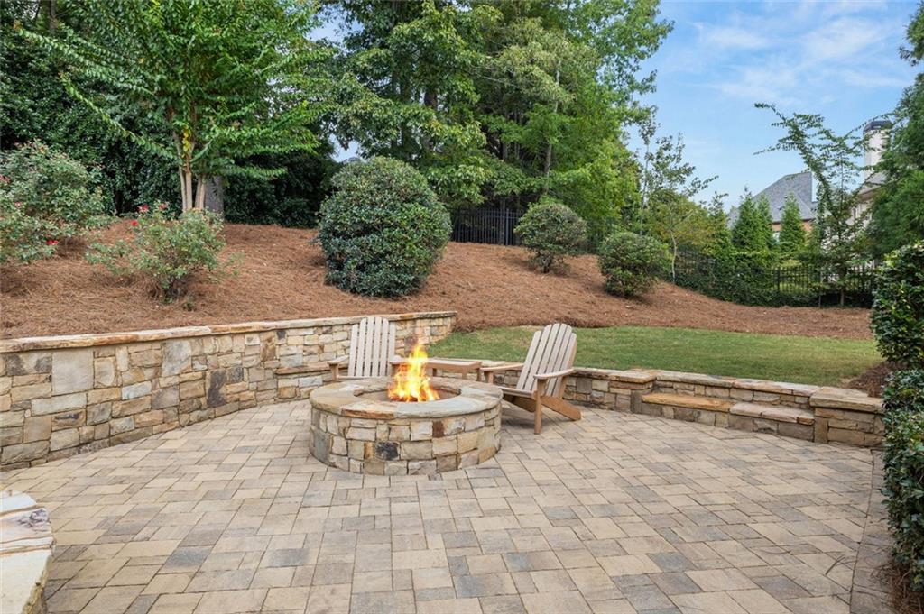 8030 Coventry Pointe