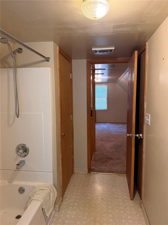 425 Falcon Circle