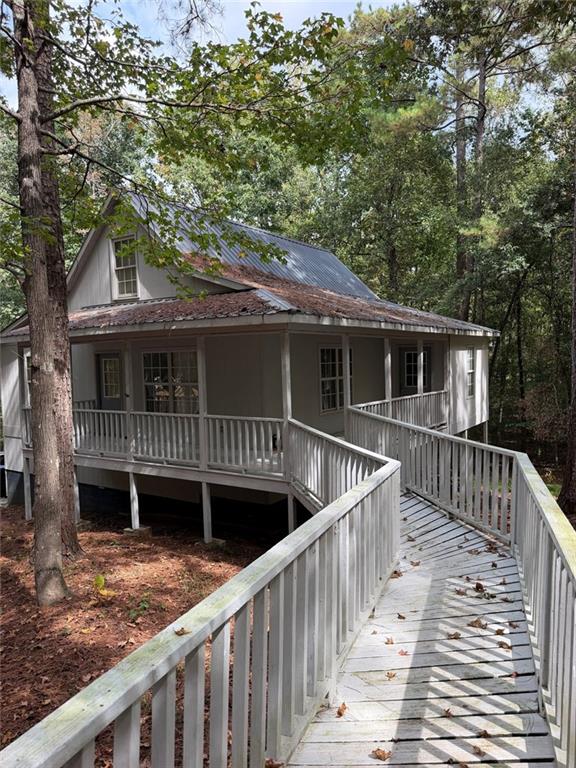 425 Falcon Circle