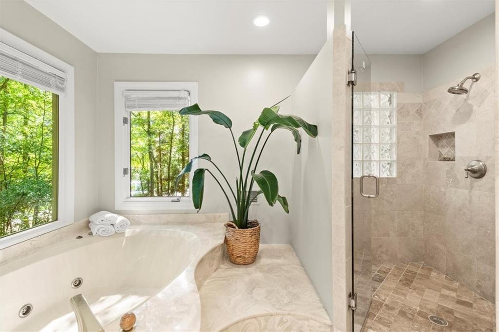 1525 Huntingford Drive