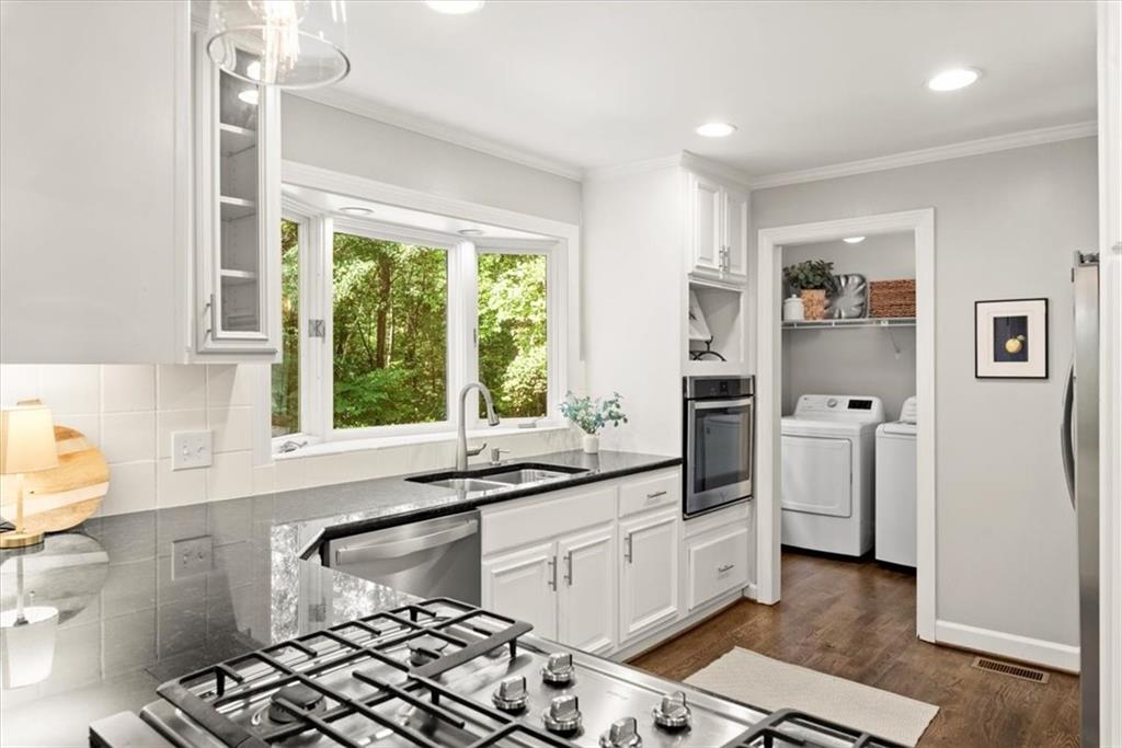 1525 Huntingford Drive