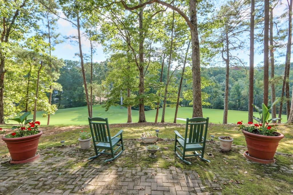 521 Pine Valley Road SE