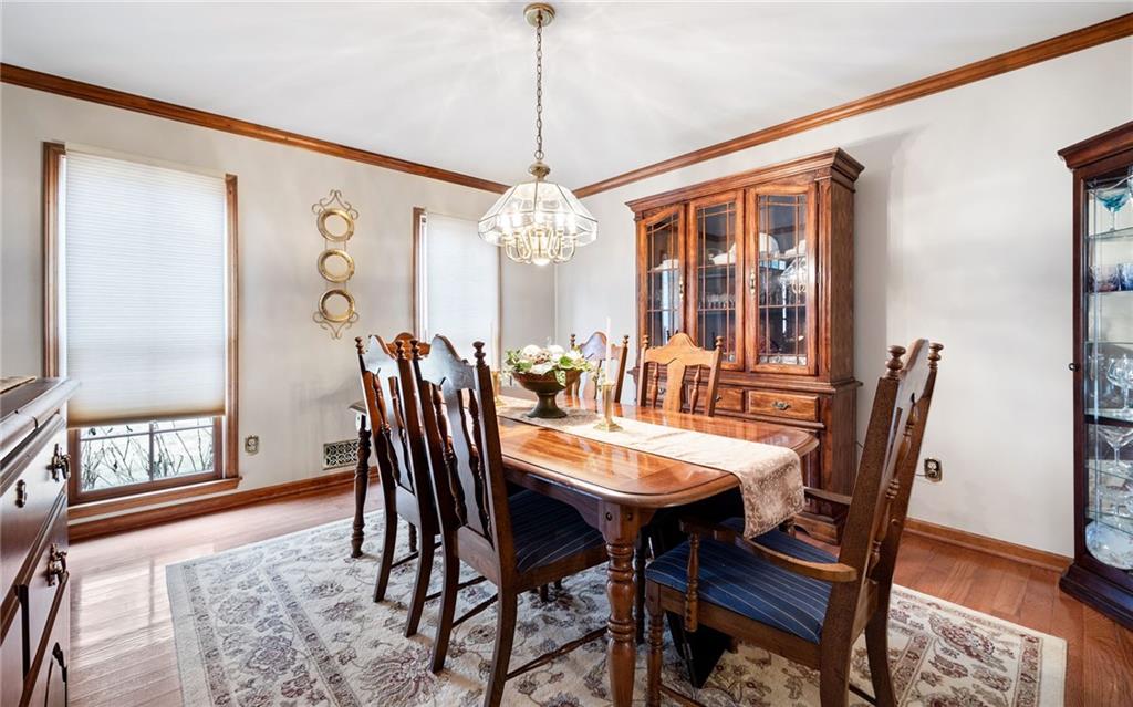 1351 SHEFFIELD Parkway