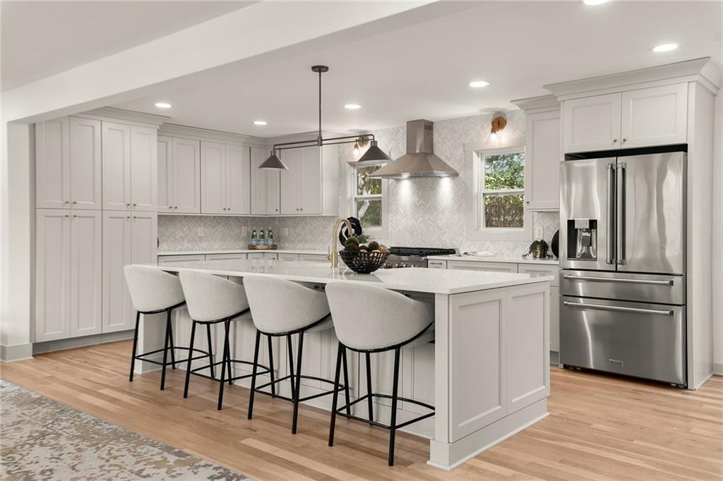 3987 Bonnington Court